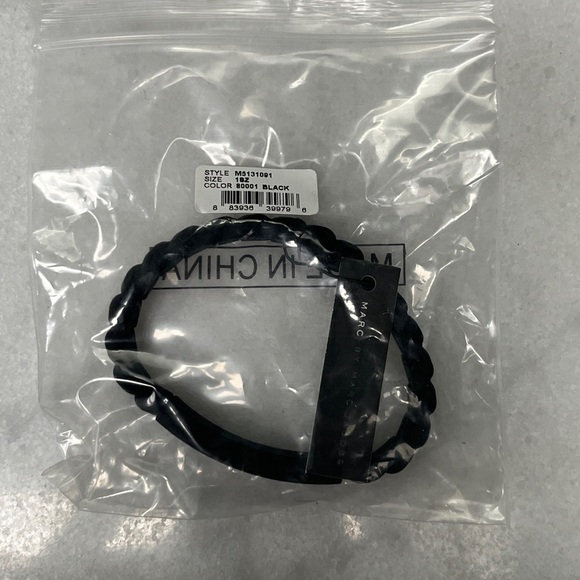 MARC JACOBS Silicone Black Chain Bracelet NWT SIX AVAILABLE - Picture 2 of 3